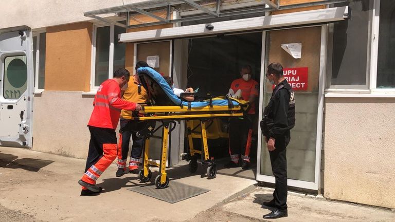 Tânăra ajunsă la spital după vaccinare a fost externată la scurt timp (video)