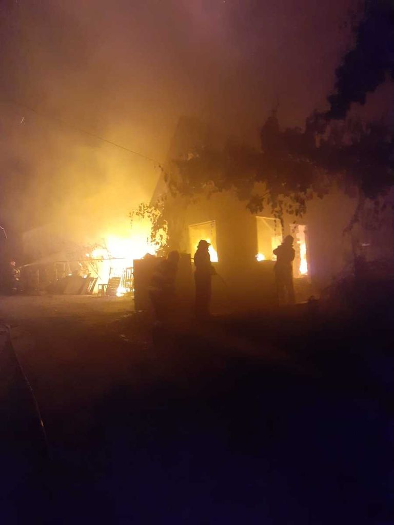 Răzbunare cu foc la Vorniceni. Flăcări uriașe în miez de noapte (video)