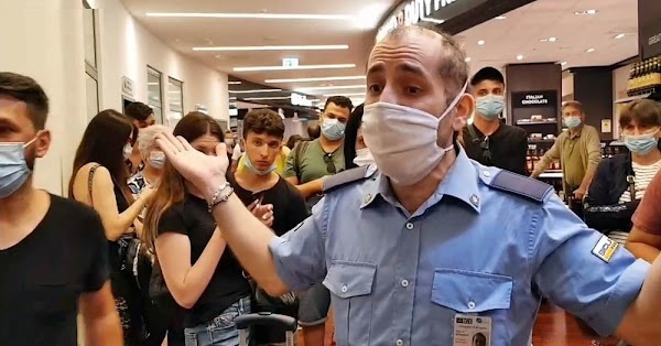 Botoşăneni abandonaţi pe un aeroport în Italia (video)