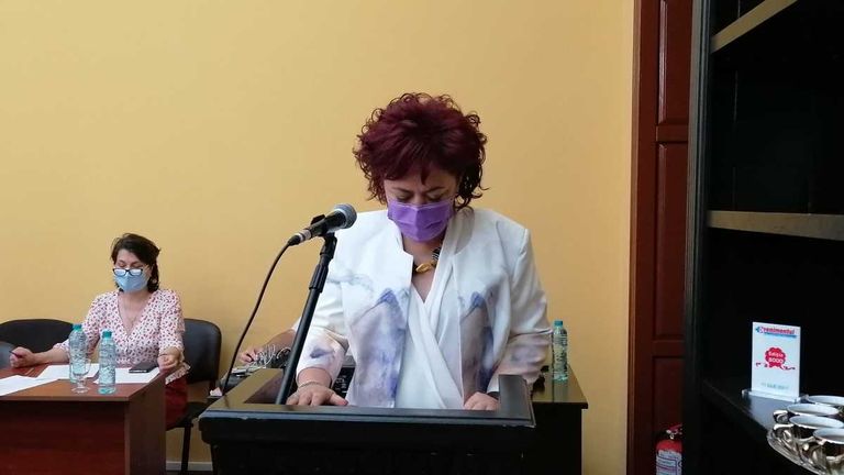 MONITORUL VIDEO: Monica Adăscăliţei a depus jurământul în calitate de consilier local