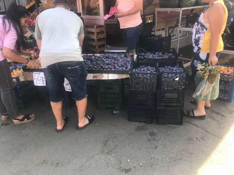 Preţuri majorate tot mai mult în drumul de la producător la consumator