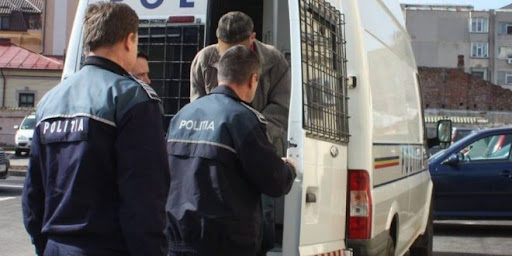 Tânăr „cazat” pentru 24 de ore în arestul poliției, după o ispravă comisă în urmă cu câteva zile