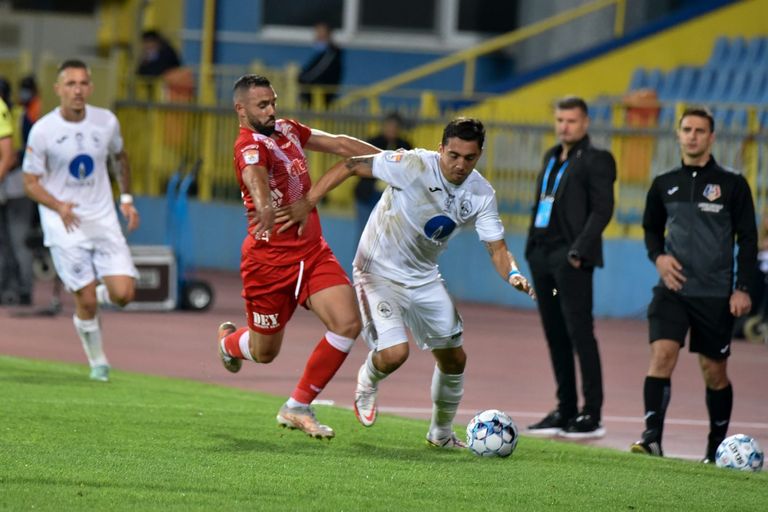 UTA câștigă în ultimul minut la Mediaș și depășește FC Botoșani la golaveraj în clasament » Rezultatele etapei a VII-a și clasamentul actualizau sunt AICI »»