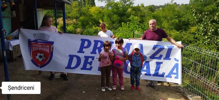 Campania umanitară „Prima zi de Școală” a ajuns la final » 12.100 lei strânși în urma licitației tricourilor jucătorilor FC Botoșani! (Galerie FOTO)