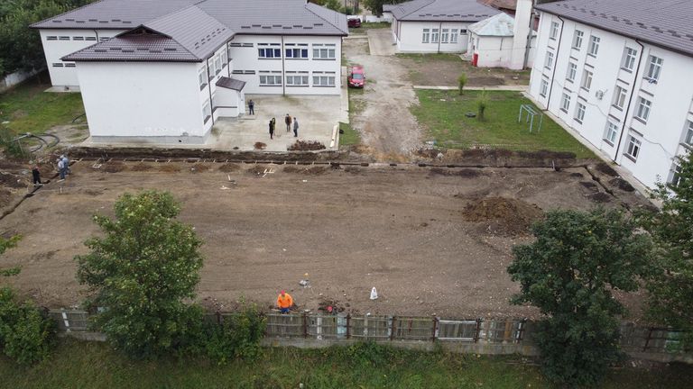 Teren de sport modern construit la Școala „Ion Pillat”