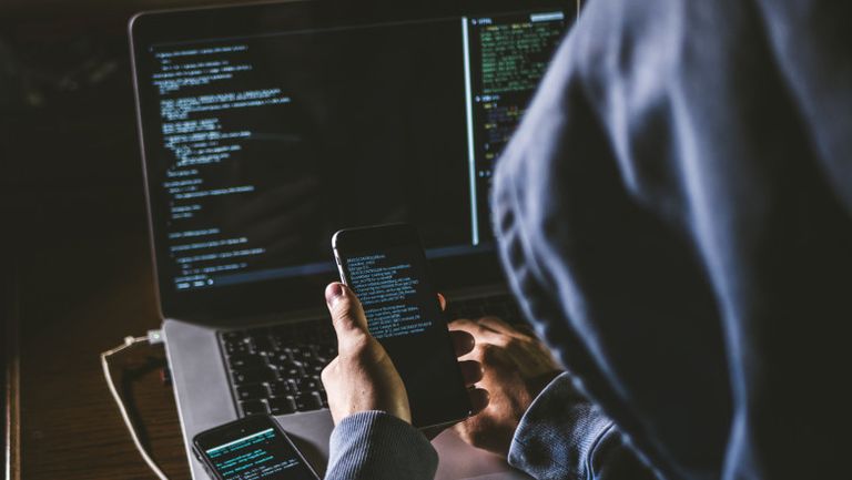 Zeci de botoșăneni țepuiți prin metoda phishing. Polițiștii atrag atenția asupra tertipurilor folosite de escroci