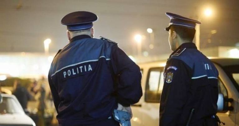 Poliţist condamnat pentru că a furat şpaga