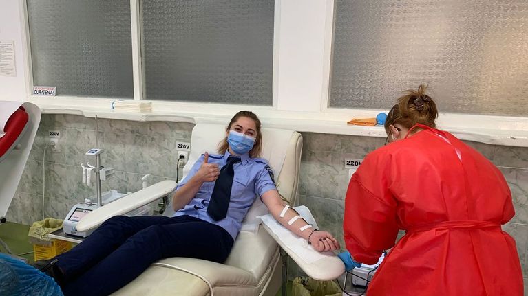 Jandarmii botoșăneni s-au alăturat campaniei „Donează sânge, salvează o viață!”