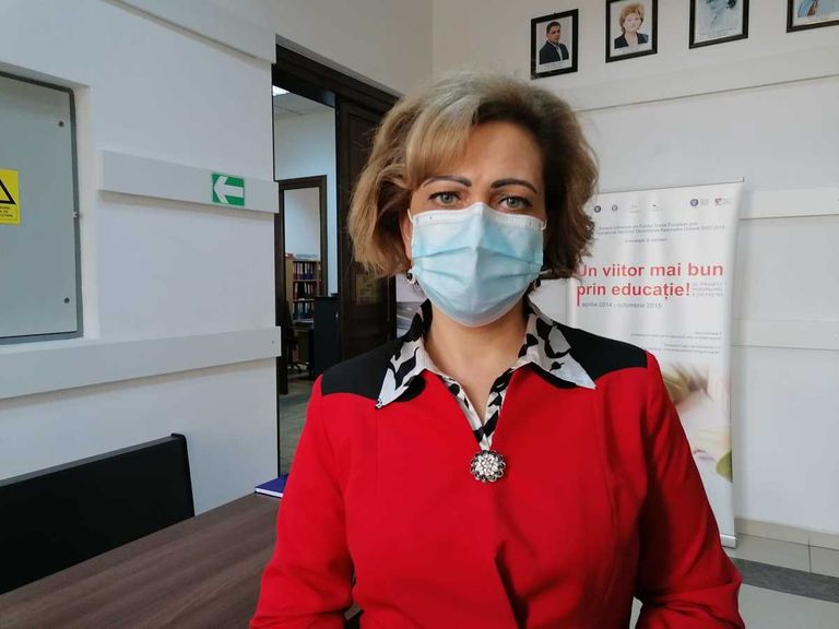 MONITORUL VIDEO: Inspectoratul Şcolar a demarat o anchetă în cazul profesoarei care a ţinut lecţii anti vaccin