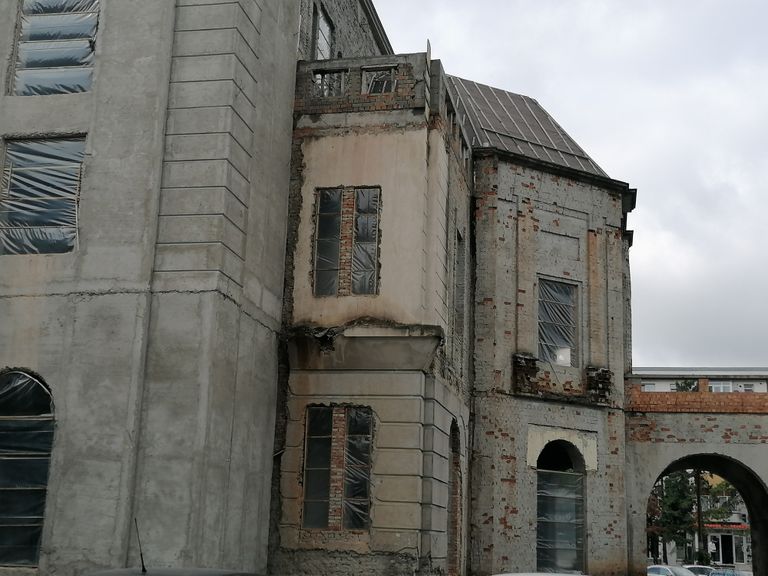 În decembrie va fi anunţat constructorul care va reabilita Teatrul Eminescu