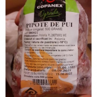 Pipote de pui cu salmonella retrase dintr-un supermarket