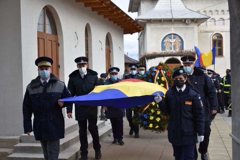 Coroane depuse la Monumentul Eroilor din Darabani (video)