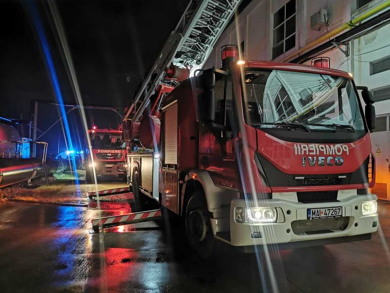 Pagube de 50.000 de lei după incendiul de vineri seară