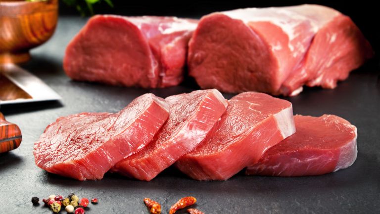 Pesta porcină crește importul de carne de porc