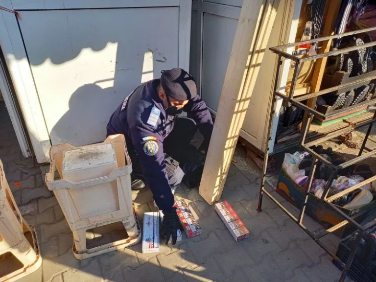 Operațiune de amploare la Dorohoi. Peste 5.000 de pachete de țigarete au fost confiscate