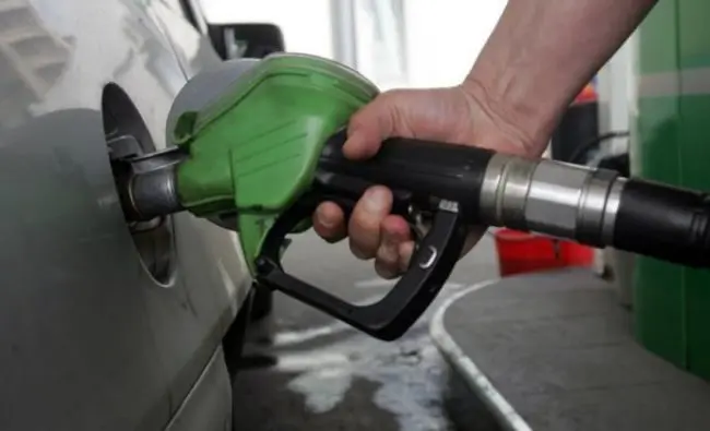 Guvernul nu mai prelungește compensarea prețului motorinei și al benzinei