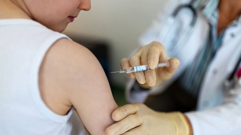 Probleme cu noul registru de vaccinare. Istoricul de imunizare pentru foarte mulţi copii a dispărut