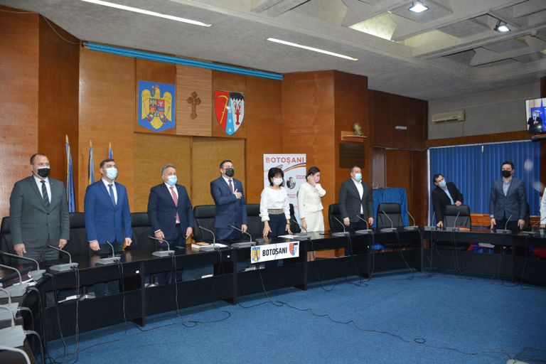 Noul prefect al județului, Sorin Cornilă, a fost învestit oficial în funcție (VIDEO)