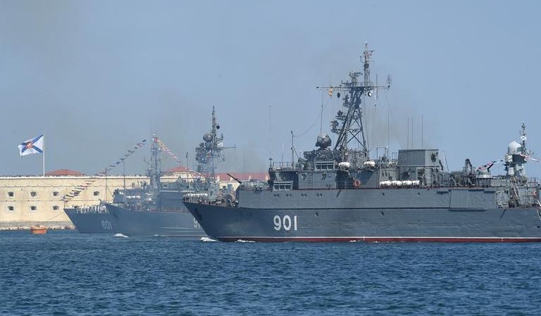 Turcia interzice trecerea navelor de război rusești prin Marea Neagră