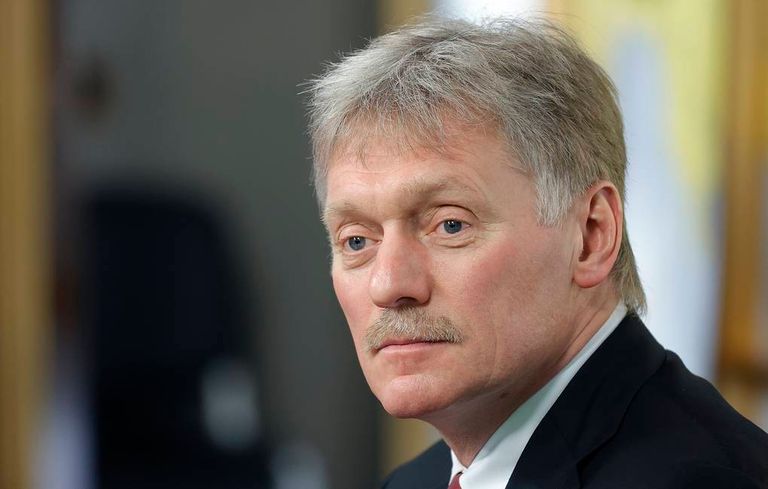 Kremlinul declară că livrarea de arme grele Ucrainei ameninţă securitatea europeană