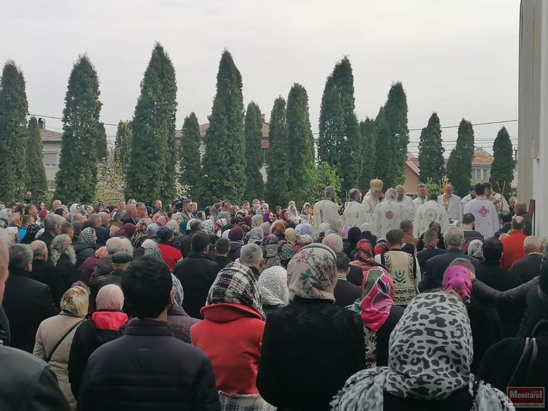 MONITORUL VIDEO: Hram la Mănăstirea Popăuți