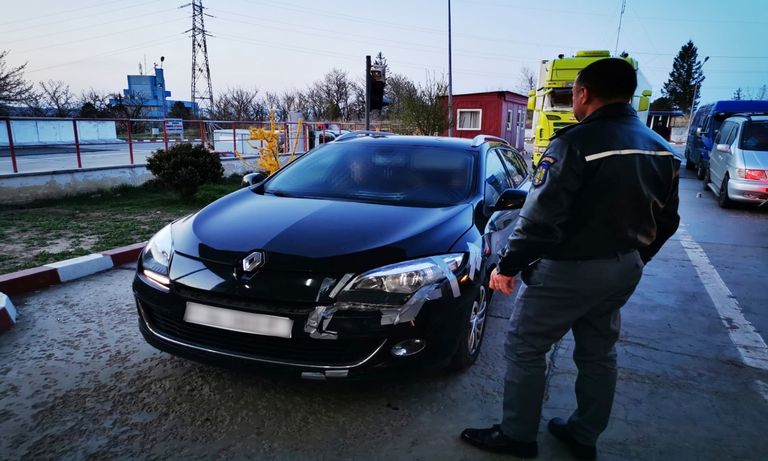 Autoturism declarat furat în Belgia, descoperit la Stânca