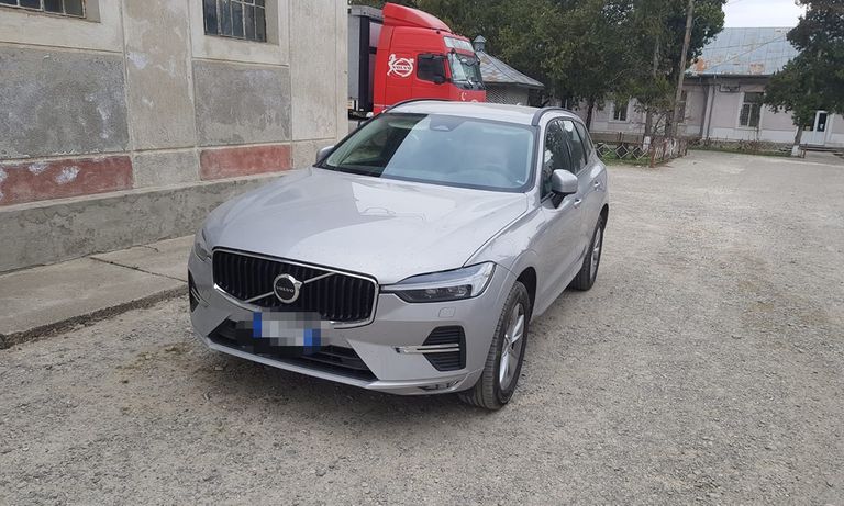 Mașină furată din Italia, găsită la Botoşani (video)