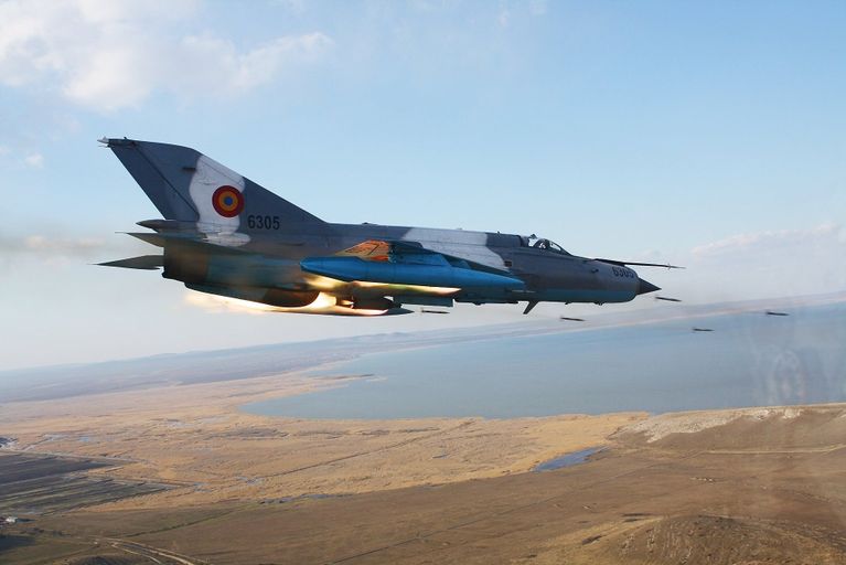 Turcia îşi închide spaţiul aerian pentru avioanele ruseşti în drum spre Siria