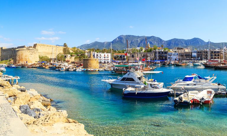Cipru ridică majoritatea restricțiilor de călătorie