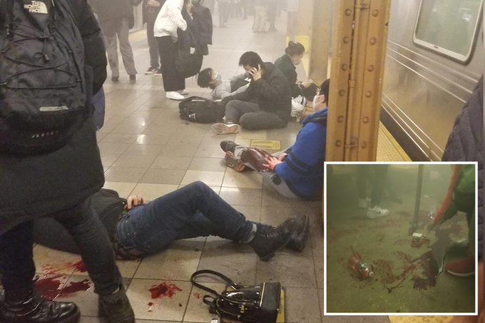 Mai multe persoane au fost împușcate într-o stație de metrou din New York
