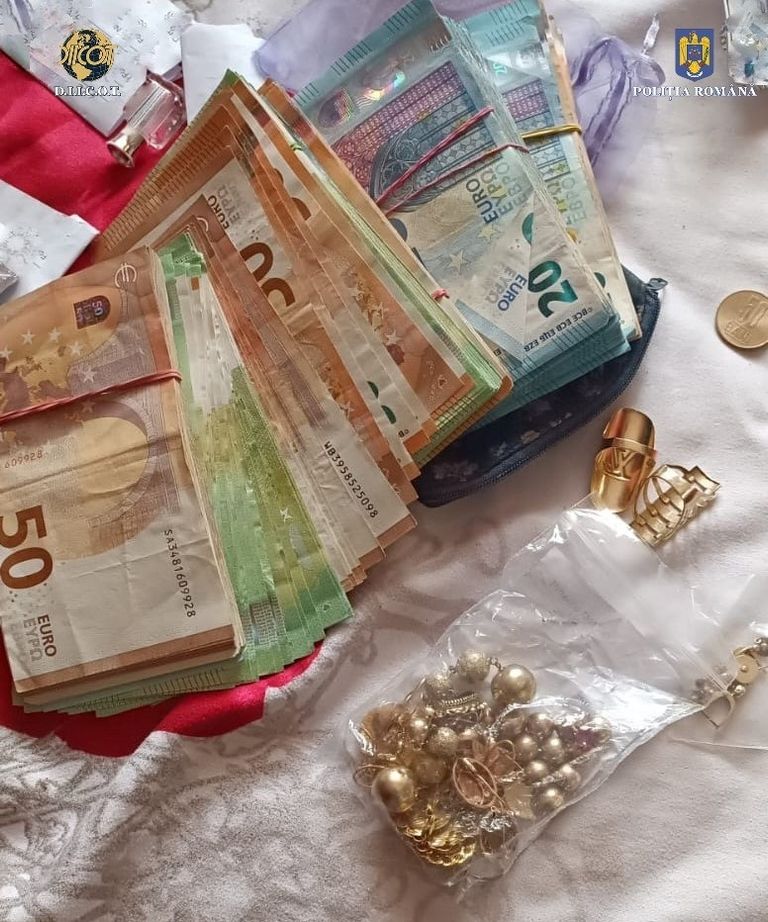 Comoară confiscată de procurorii DIICOT de la contrabandiștii de aur (VIDEO)