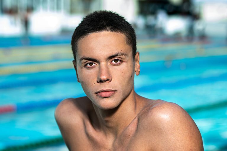David Popovici s-a calificat cu cel mai bun timp în semifinale la 100 de metri înot liber, la Campionatul Mondial de la Budapesta