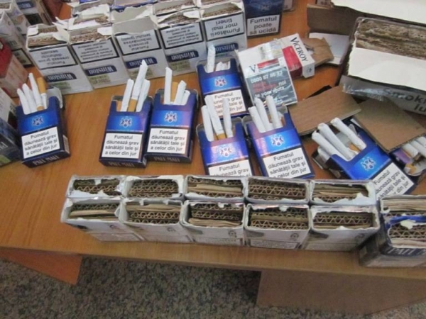 CCR dezincriminează vânzarea ţigărilor de contrabandă la colţ de stradă