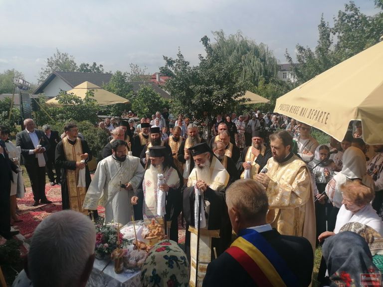 Satul Tocileni a fost astăzi capitala ortodoxiei românești. „Todiriță al mamei”, omagiat de sute de credincioși”