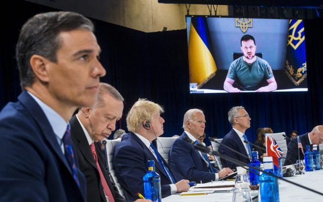 Ucraina vrea să devină direct membru al NATO