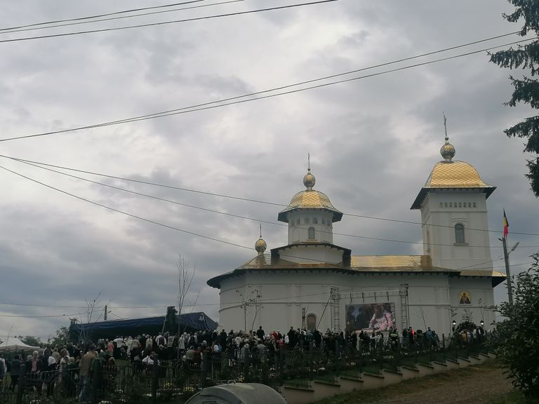 Comuna Hlipiceni a fost capitala ortodoxiei. Mii de oameni au luat parte la sfinţirea Bisericii “Sfântul Nicolae” (video)