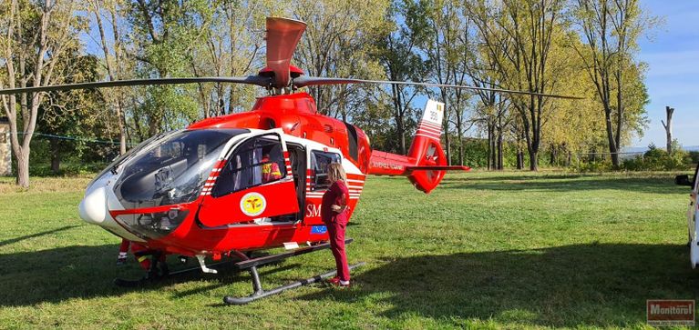 Elicopter chemat de urgență la Dorohoi pentru o femeie în stare gravă (video)