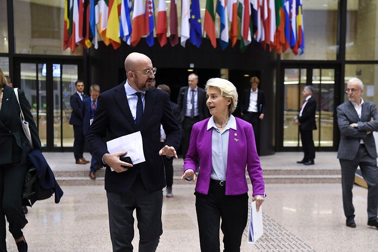 Liderii Uniunii Europene, acord asupra unei „foi de parcurs” pe energie