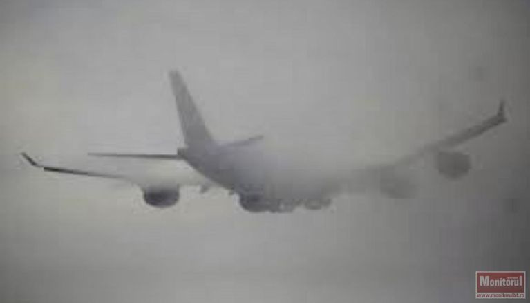 Zborurile pentru zeci de botoșăneni date peste cap de ceață (video)