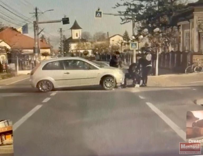 Bătrân în scaun cu rotile, accidentat pe drumul Botoșani – Suceava (video)