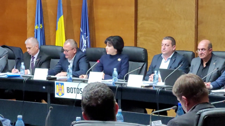 Cu unanimitate de voturi Botoșani va participa la un târg de turism cu dansuri populare.