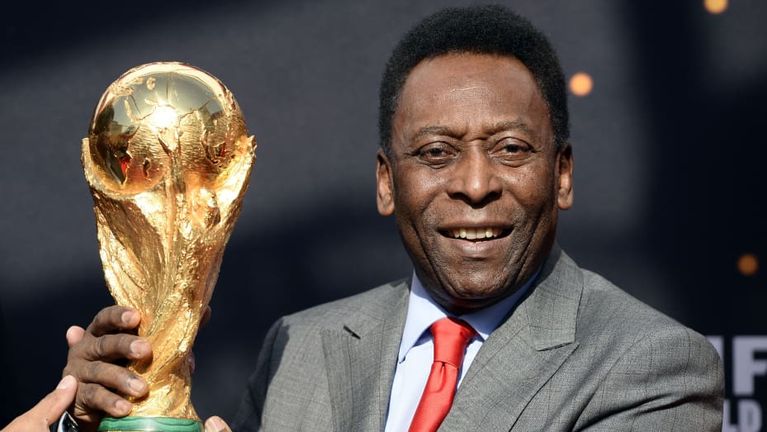 Doliu în lumea fotbalului. A murit Pelé, prima vedetă globală a sportului