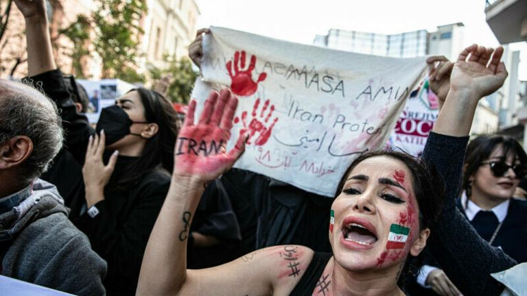 Iranul a cerut ajutorul Rusiei ca să-i potolească pe protestatari