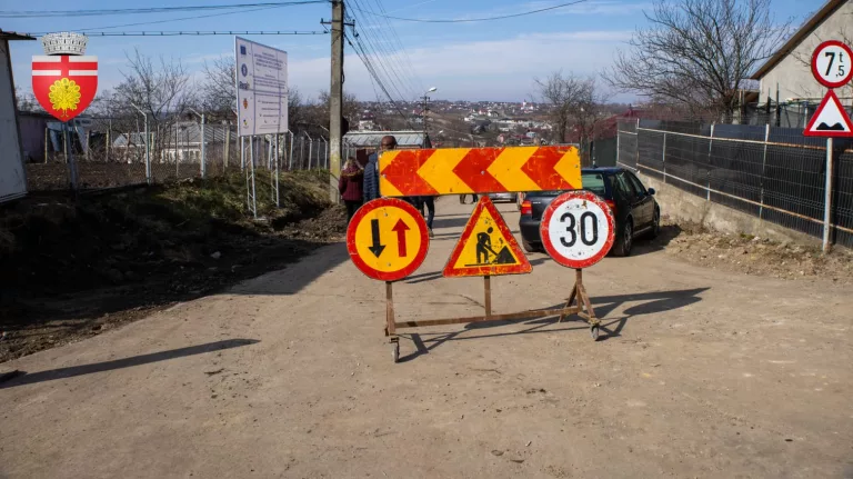 A început reabilitarea străzilor în municipiul Botoșani