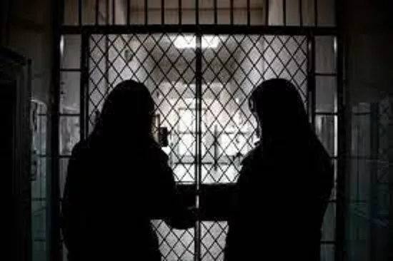 Femeie condamnată pentru evadare, după ce a încălcat arestul la domiciliu