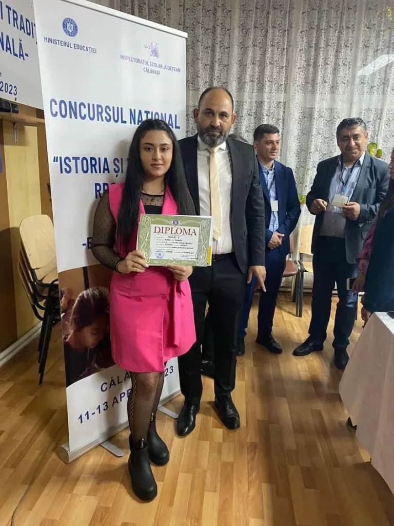 Două eleve din județ premiate la etapa națională a Concursului Național de istoria și tradițiile rromilor