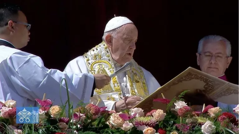 Mesaj de pace transmis de Papa Francisc la Paştele catolic