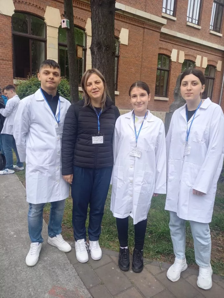 Performanță obținută de elevii botoșăneni la Concursul de Chimie „Petru Poni”