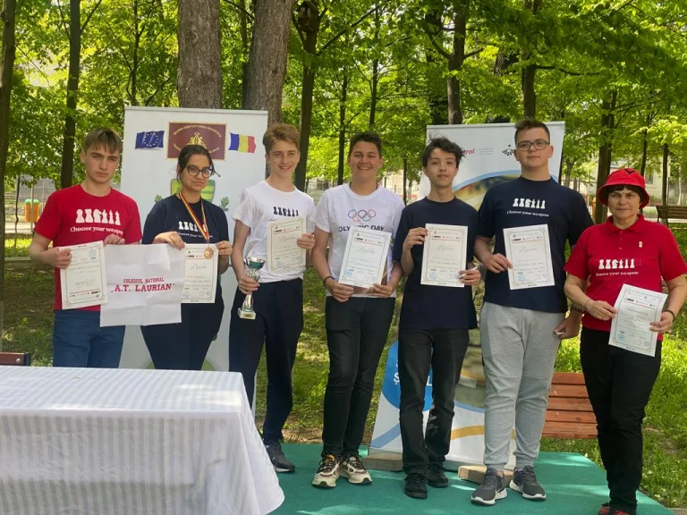 Elevi botoșăneni premiați la concursul „Șah în Școală” de la Hârlău