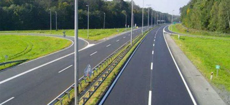 Opt asocieri de firme doresc să proiecteze drumul de mare viteză Botoșani – Suceava